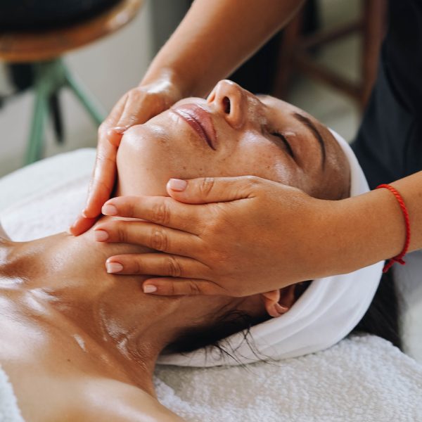 Massaggio Viso Antirughe Beauty Care Center